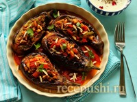 Баклажаны, фаршированные мясным фаршем с овощами