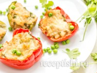 Перец, фаршированный овощами, запеченный