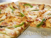 Пицца с курицей и грибами