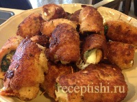 Рулетики из куриного филе с сыром и зеленью