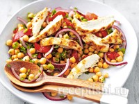 Салат с нутом и куриной грудкой