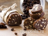 Шоколадная колбаска из печенья
