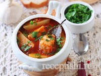 Томатный суп с судаком и картофелем