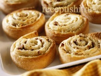 Творожные улитки с яблоками и грецким орехом