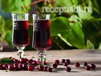 Вишневая наливка на водке (с косточками)