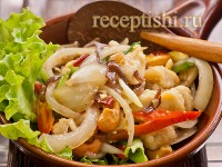 Жареная курица с орешками кешью